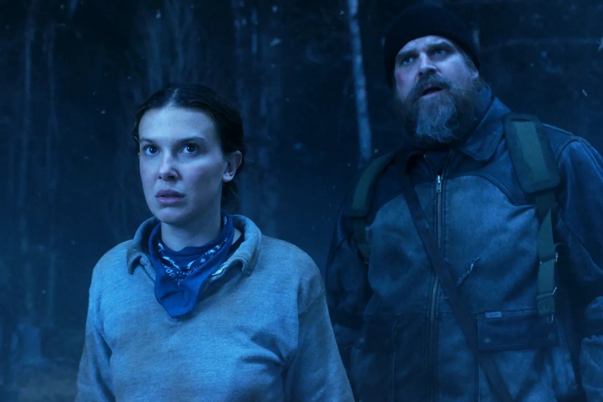 Millie Bobby Brown se reencuentra con David Harbour tras "Stranger Things"