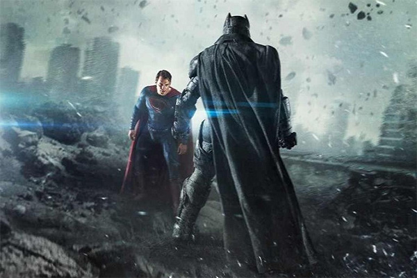 Superman se enfrenta a Batman… ¡en una subasta!