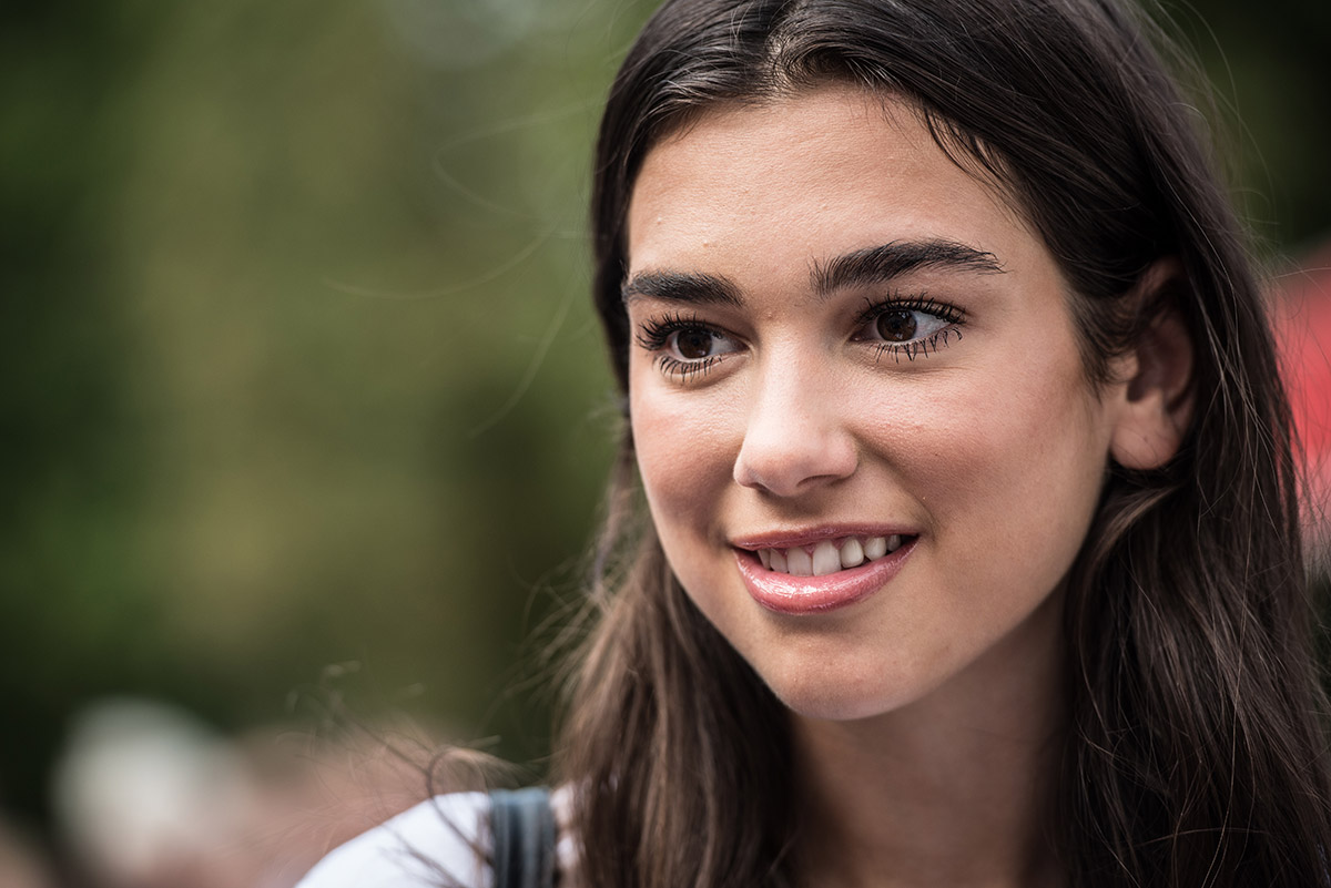 Dua Lipa y Callum Turner ya son marido y mujer