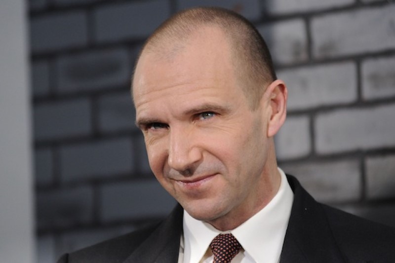 Ralph Fiennes dirigirá el orfanato de "Matilda"