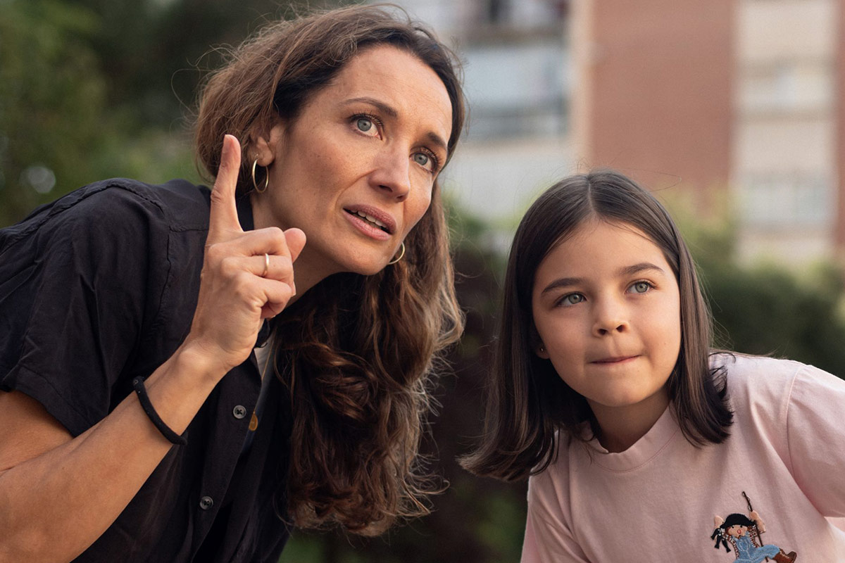 Ana Asensio: “Los padres de ahora sufrimos mucho más que los de los 80”