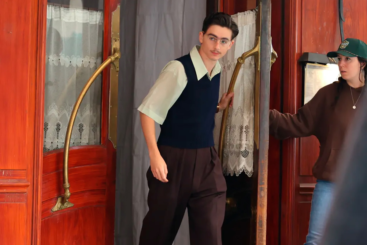 timothee chalamet ping pong fotos 2