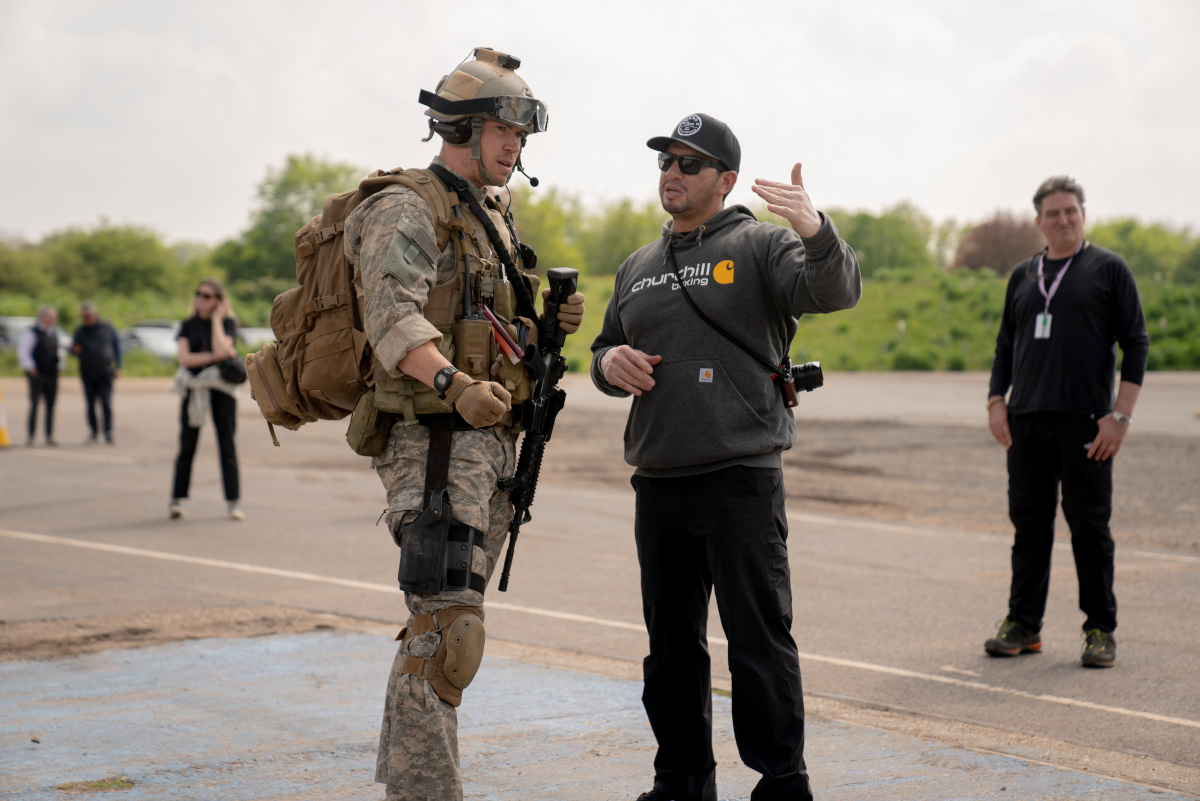 Alex Garland y Ray Mendoza hablan de la hiperrealista "Warfare: Tiempo de guerra"