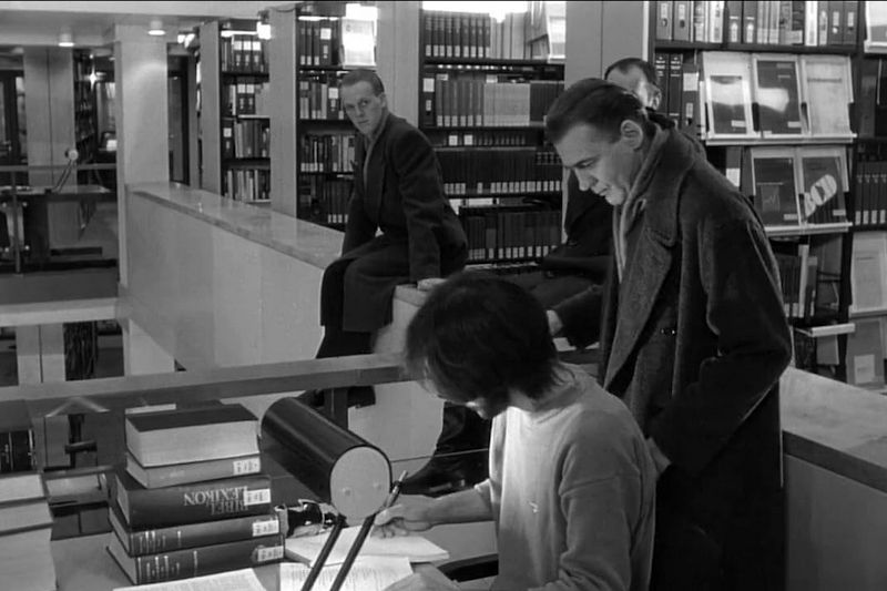 En qué se parece una biblioteca a una sala de cine - 