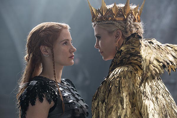 "El cazador y la reina del hielo" alcanza su presa
