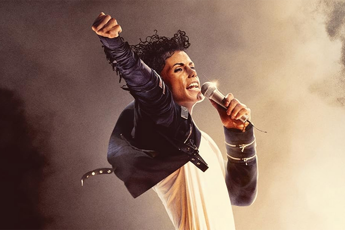 "Michael" hace malabares en los cines