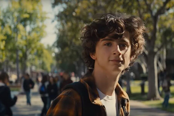 Timothée Chalamet practica motocross con James Mangold