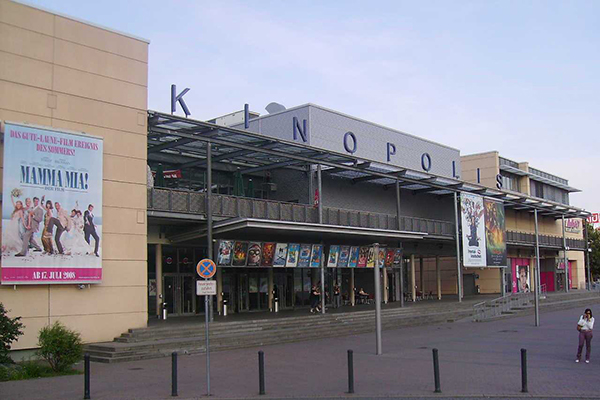 Abatido un hombre que tomó rehenes en un cine de Alemania