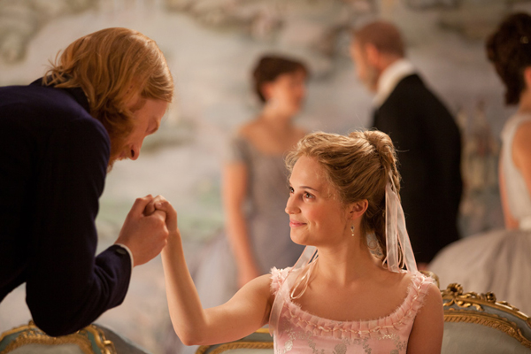 Alicia Vikander negocia para convertirse en Agatha Christie