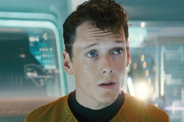 La familia de Anton Yelchin demandará a Fiat Chrysler por la muerte del actor