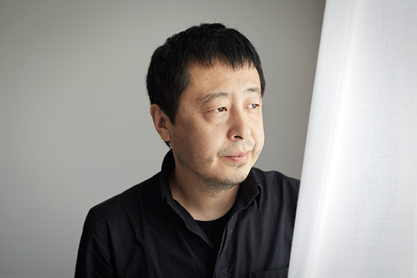 Jia Zhang Ke nos habla de su nueva cumbre fílmica "Más allá de las montañas"