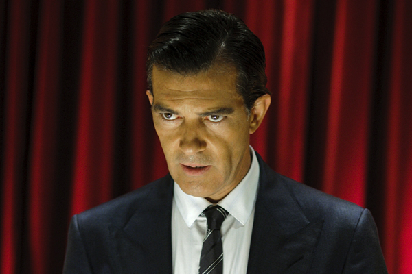 Antonio Banderas más a la moda que nunca, dará vida a Gianni Versace