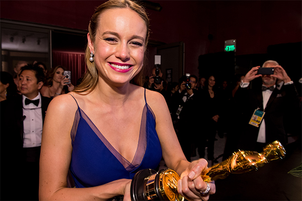 La ganadora del Oscar Brie Larson, prometida con el cantante Alex Greenwald