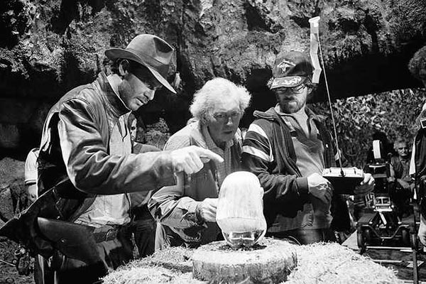 Adiós a Douglas Slocombe, el hombre que fotografió a Indiana Jones Adiós a Douglas Slocombe, el hombre que fotografió a Indiana Jones