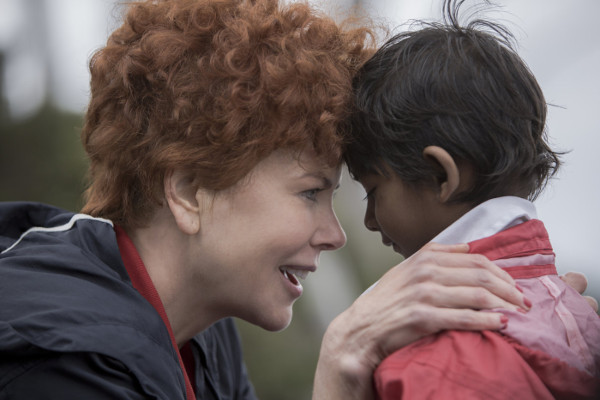 Nicole Kidman dice que los estadounidenses deberían apoyar a su presidente, en referencia a Trump