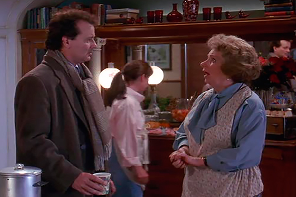 Angela Paton, la mujer que alberga a Bill Murray en “Atrapado en el tiempo”