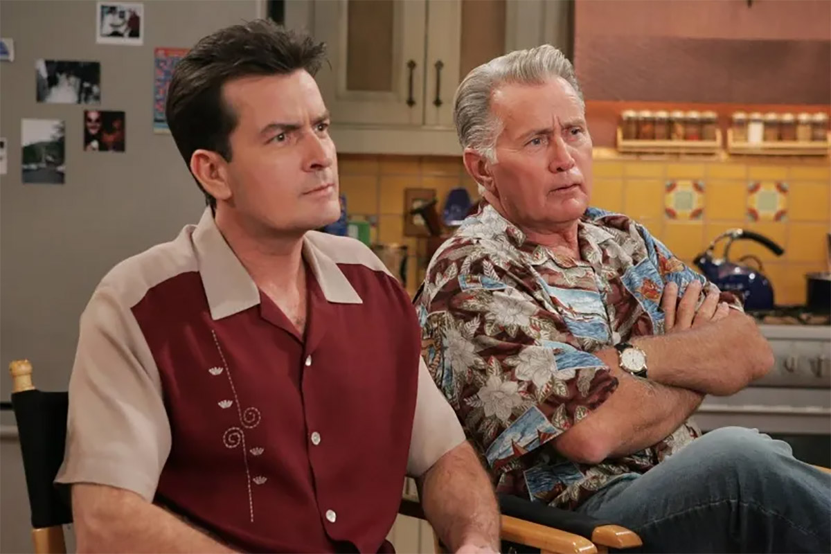 Charlie Sheen vuelve a la televisión con su padre Martin Sheen
