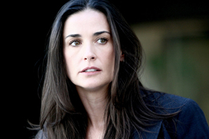 Demi Moore busca a su hija secuestrada en una serie