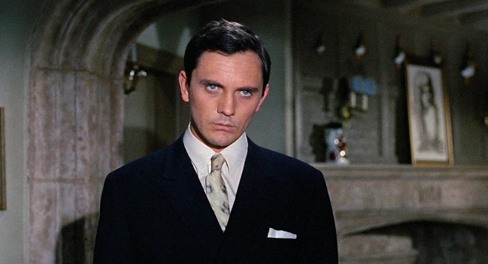 Terence Stamp evidencia la alarmante incultura de los periodistas de cine