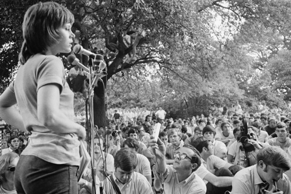 Muere a los 76 años el activista Tom Hayden, ex esposo de Jane Fonda