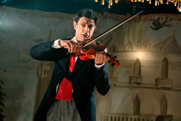 Jeff Goldblum y Karl Urban se unen al Dios del Trueno en “Thor: Ragnarok”