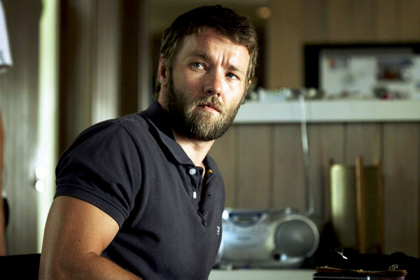 Joel Edgerton acosado por una misteriosa presencia