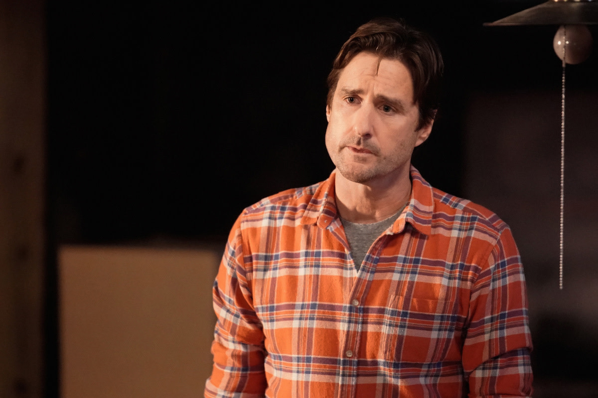 Luke Wilson y Vanessa Hudgens se apuntan a una disparatada guerra de minigolf