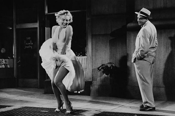 Sale a la luz metraje inédito de la escena de la falda de Marilyn Monroe en “La tentación vive arriba”