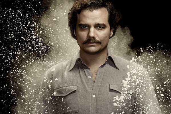 Rita Maestre se lava las manos en un asunto de drogas: el cartel de la serie “Narcos”