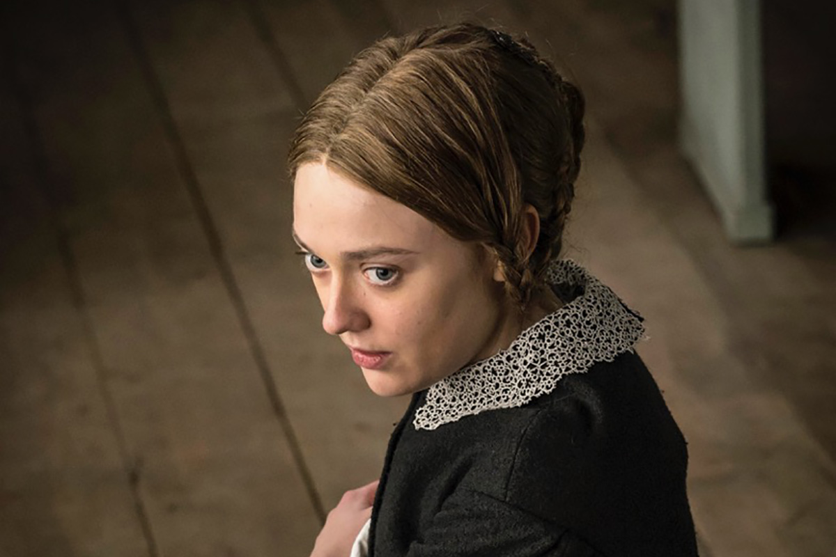 Dakota Fanning enfrentada a un visitante nocturno