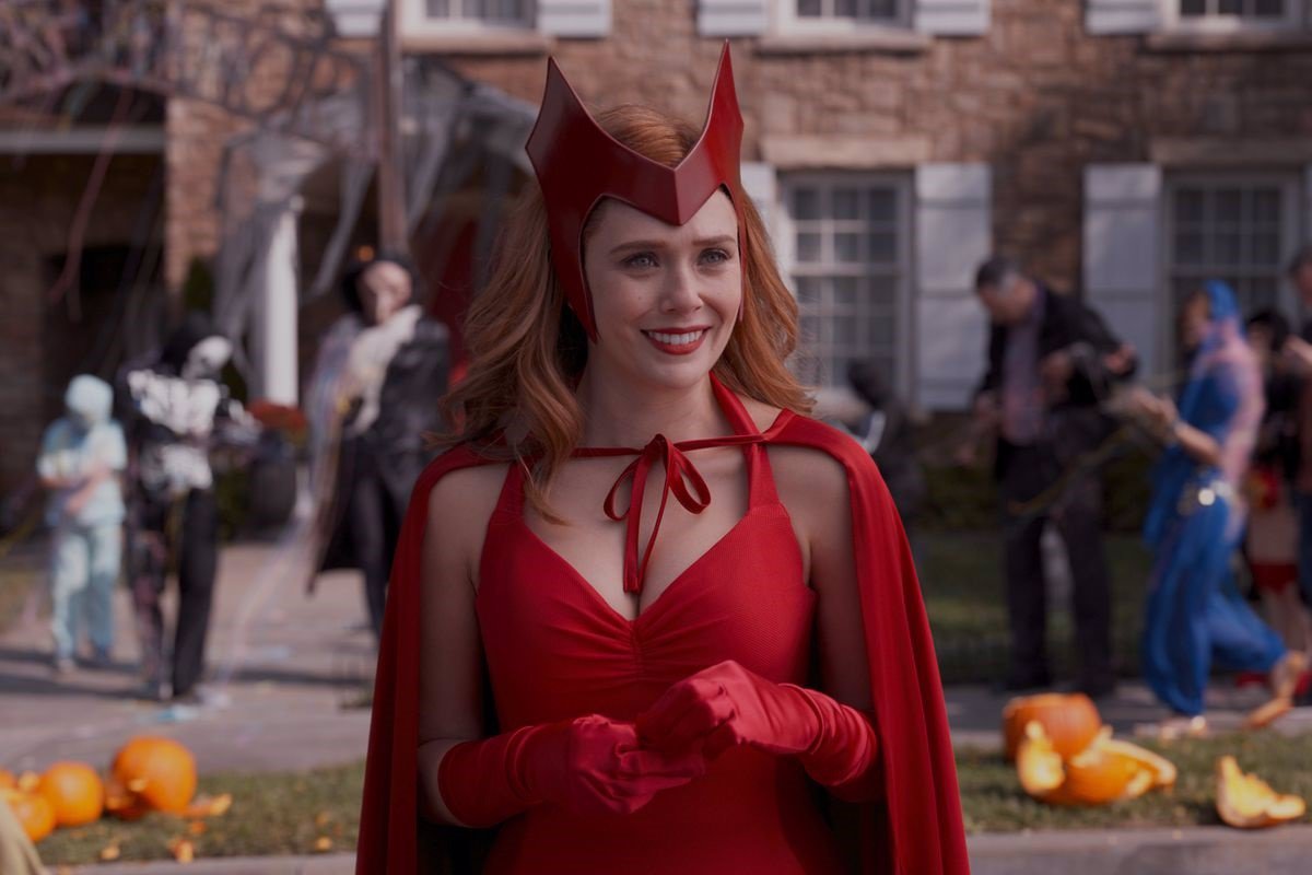 Elizabeth Olsen pasa de los superhéroes Marvel al director de "Happiness"