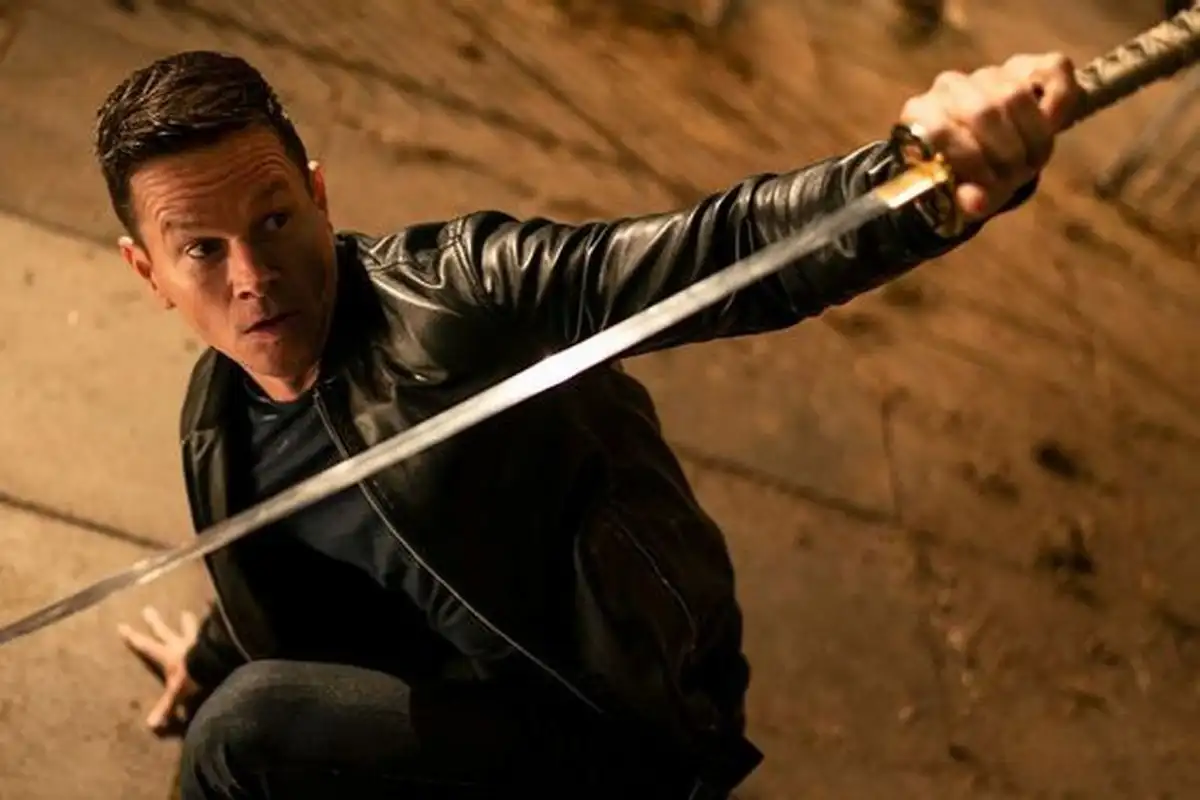 Mark Wahlberg y Paul Walter Hauser protagonizan la nueva comedia de Peter Farrelly