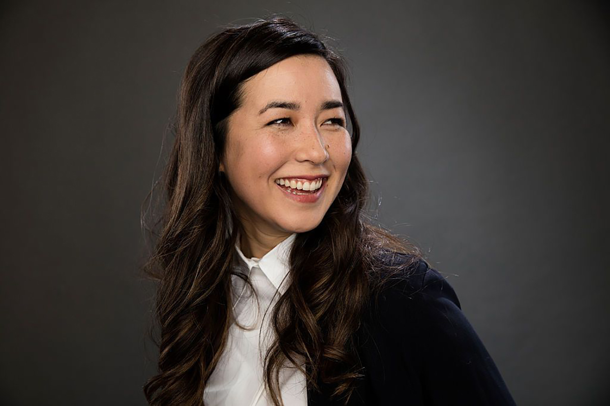 Donald Glover y Maya Erskine serán "Sr. y Sra. Smith"