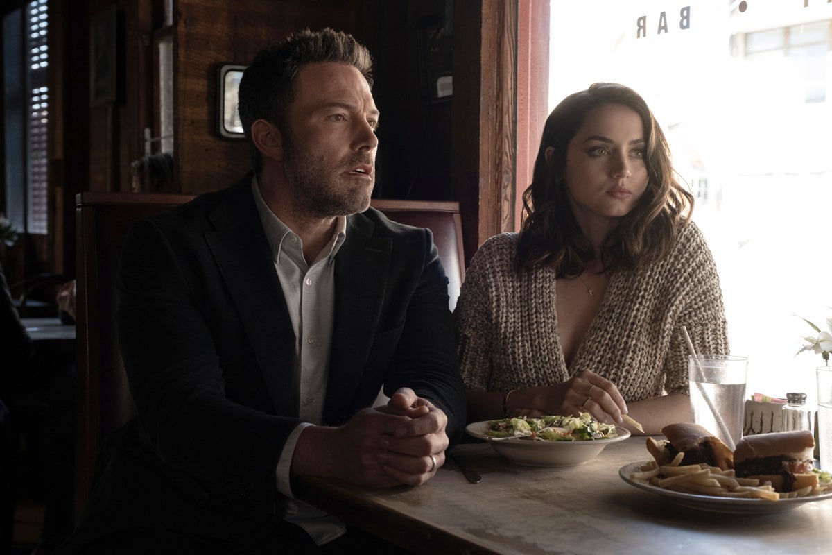 Imagen de Ben Affleck y Ana de Armas en "Aguas profundas"