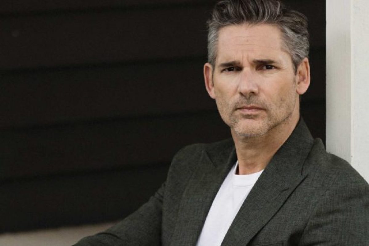 Eric Bana y Mia Wasikowska  protagonizan el film sobre ecologismo "Blueback"