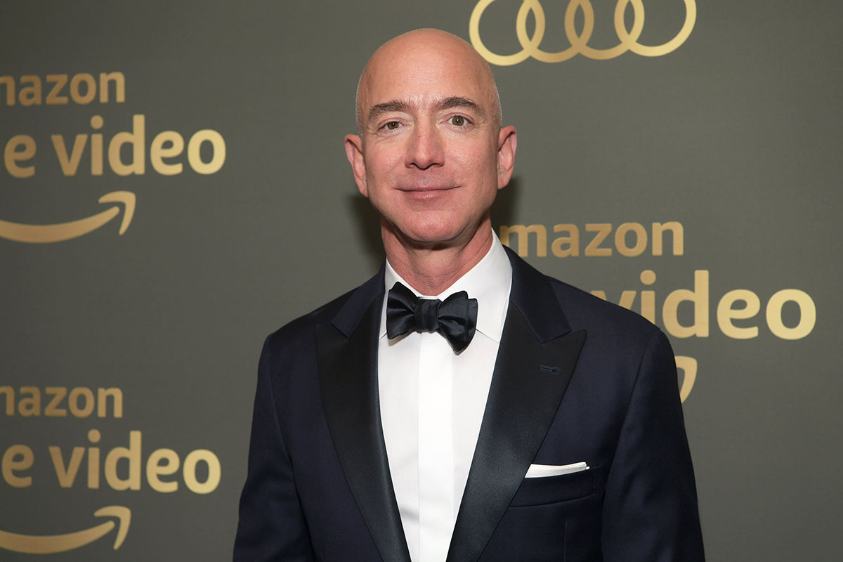 Jeff Bezos deja la presidencia de Amazon