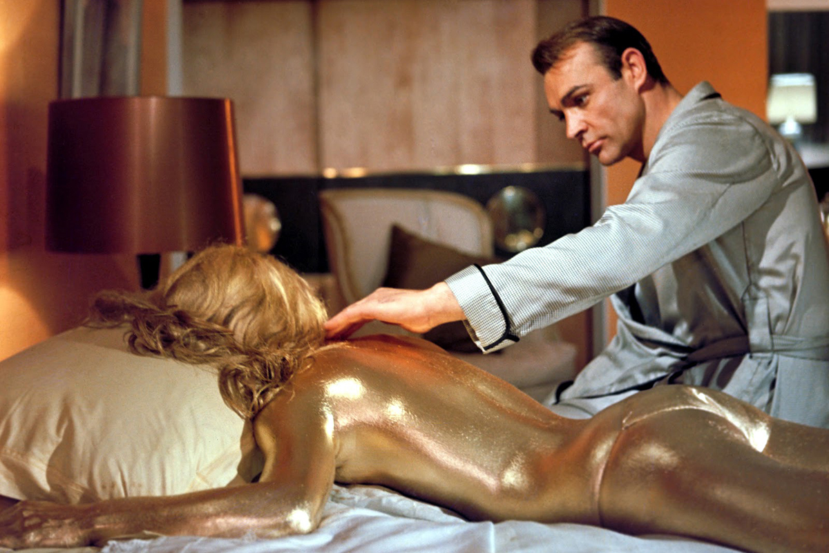Shirley Eaton murió por la pintura dorada de "James Bond contra Goldfinger"
