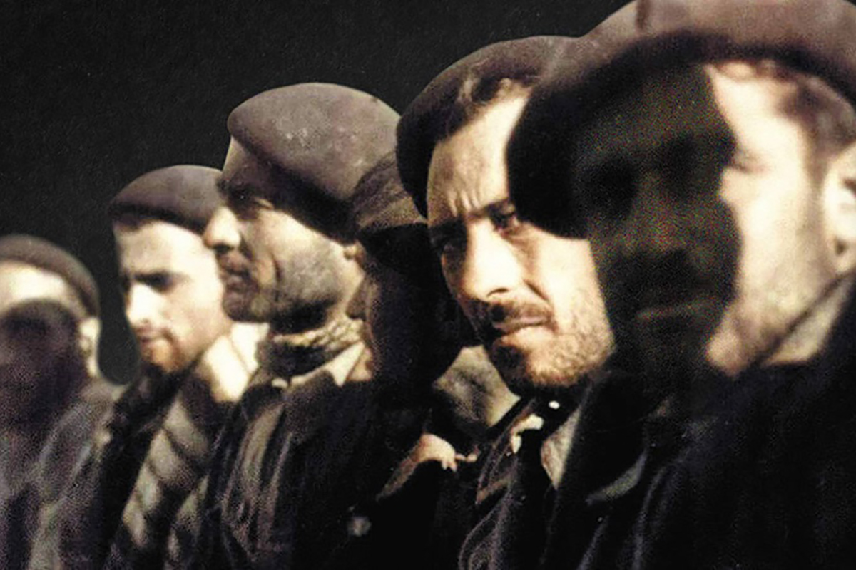 "Línea de fuego", de Arturo Pérez-Reverte, se convertirá en una serie