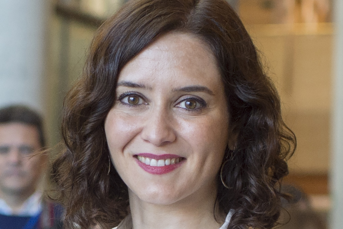 La presidenta de la Comunidad de Madrid se codea con Tom Hanks, Scarlett Johansson y Margot Robbie