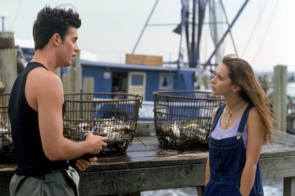 Freddie Prinze Jr. y Jennifer Love Hewitt vuelven a saber lo que ocurrió el último verano