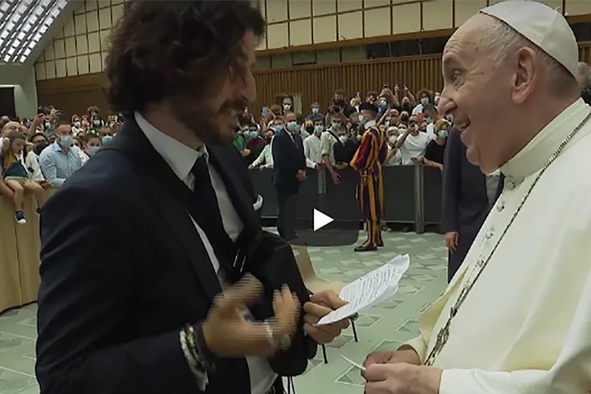 El actor que interpreta a Jesús en "The Chosen" se encuentra con el Papa