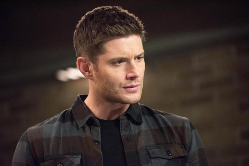 Jensen Ackles se pone el traje de superhéroe