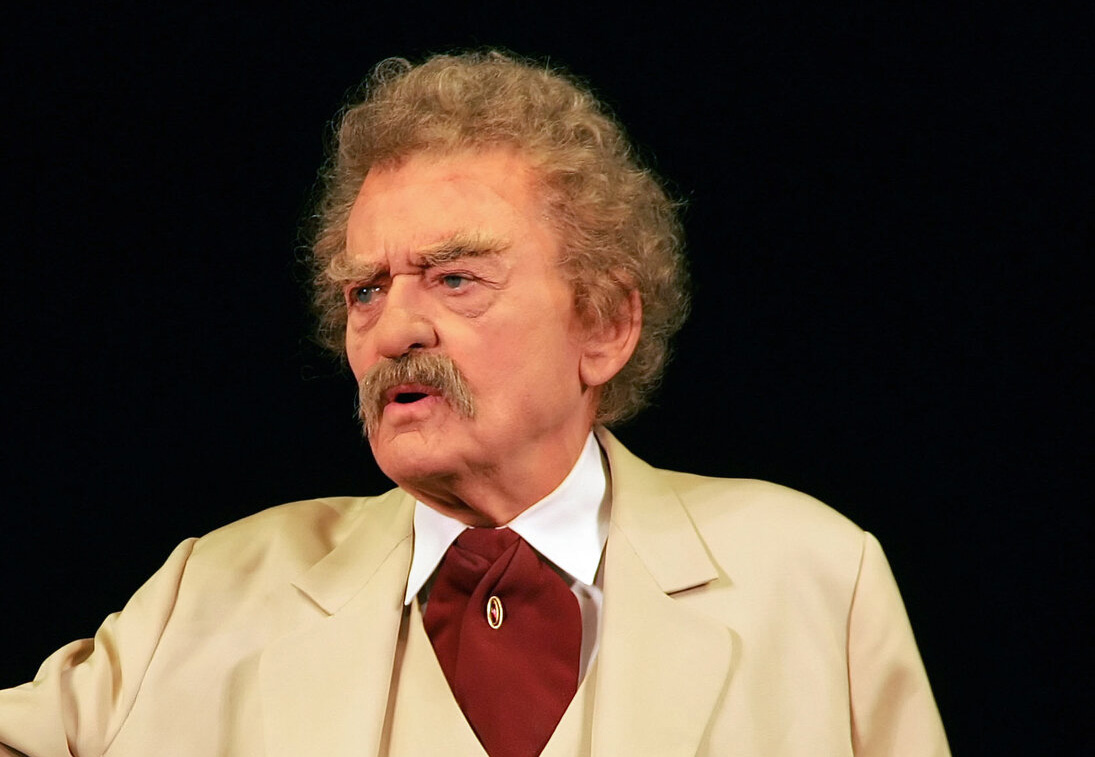 Fallece el prestigioso secundario Hal Holbrook