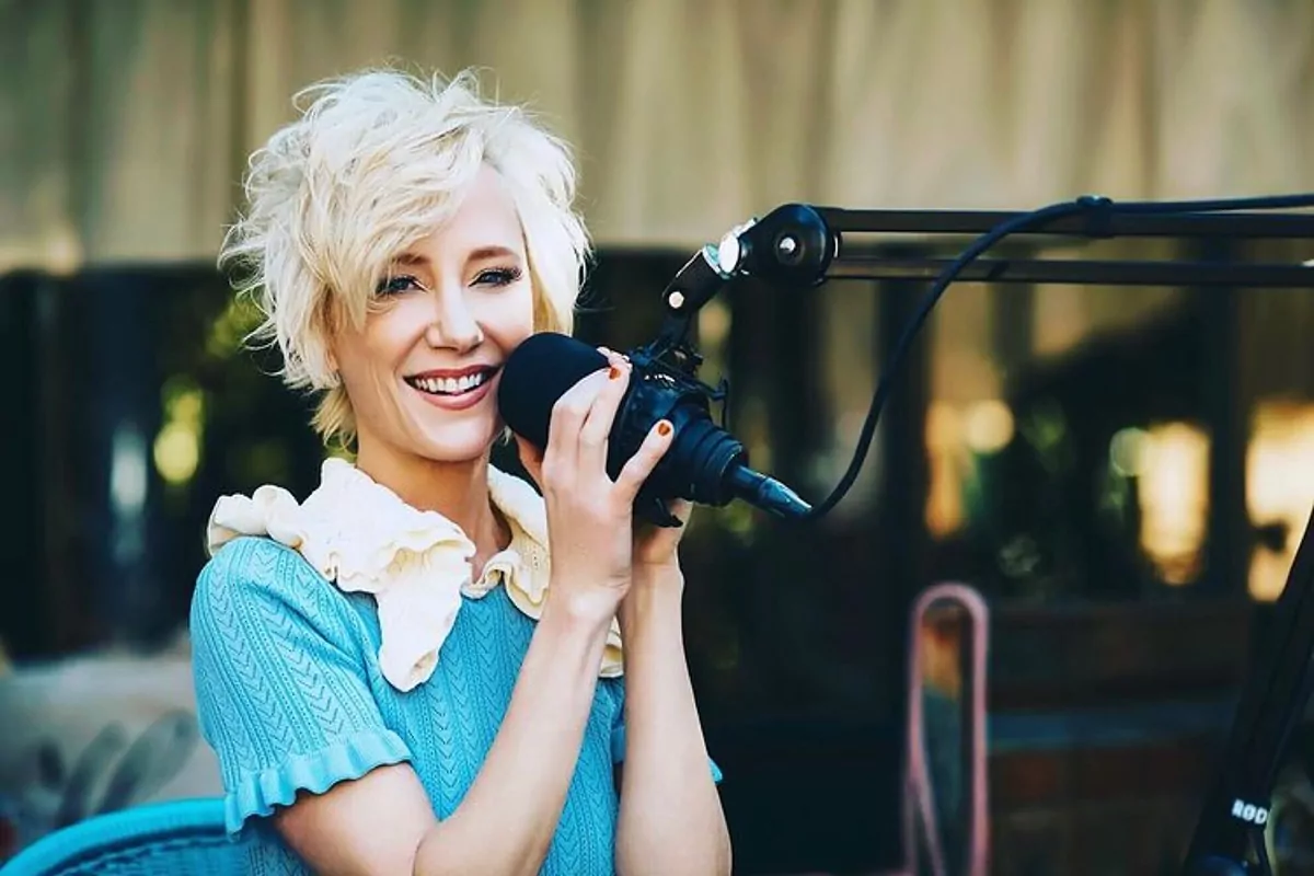 Anne Heche hospitalizada, quemaduras