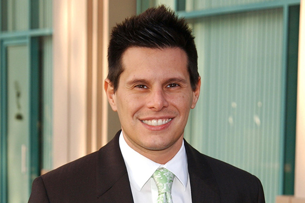 Hallado muerto Silvio Horta, creador de la versión estadounidense de "Yo soy Betty la fea"