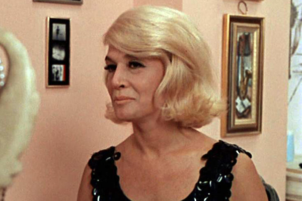 Fallece Sylvia Miles, madura seductora en “Cowboy de medianoche”