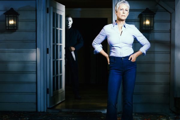 Jamie Lee Curtis abraza a un fan que asegura que su personaje en "Halloween" le salvó la vida
