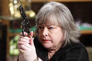 Kathy Bates será la madre de Billy Bob Thornton en "Bad Santa 2"