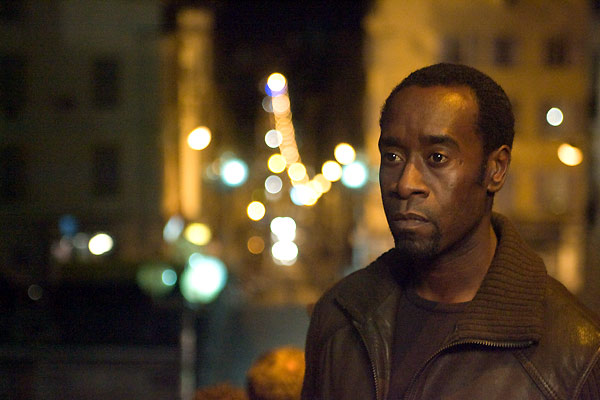 Don Cheadle, primer millonario afroamericano de Wall Street