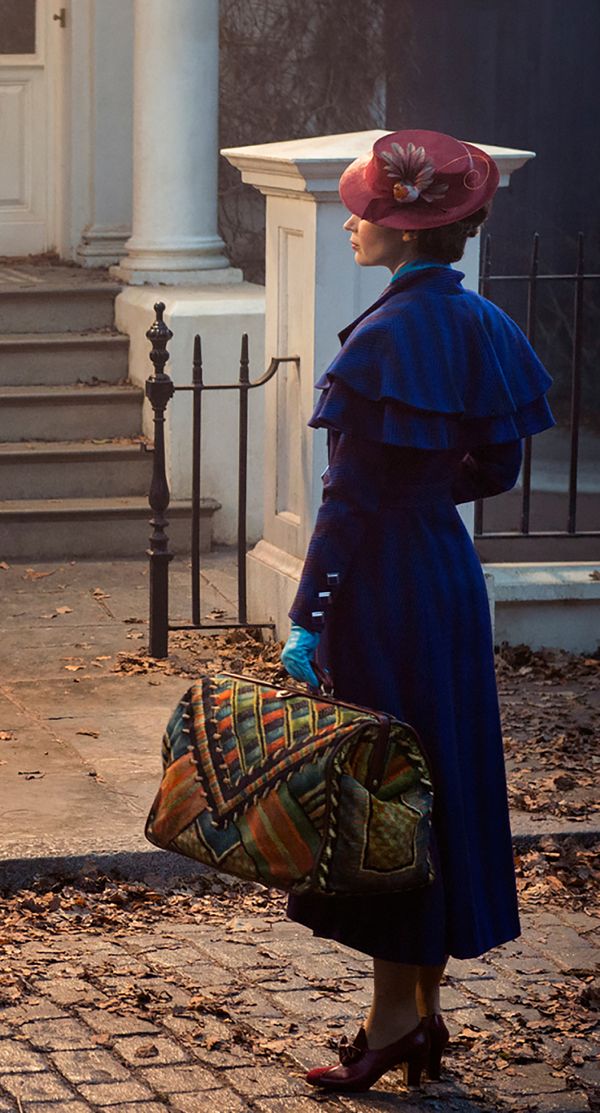 Walt Disney difunde la primera imagen de Emily Blunt como Mary Poppins